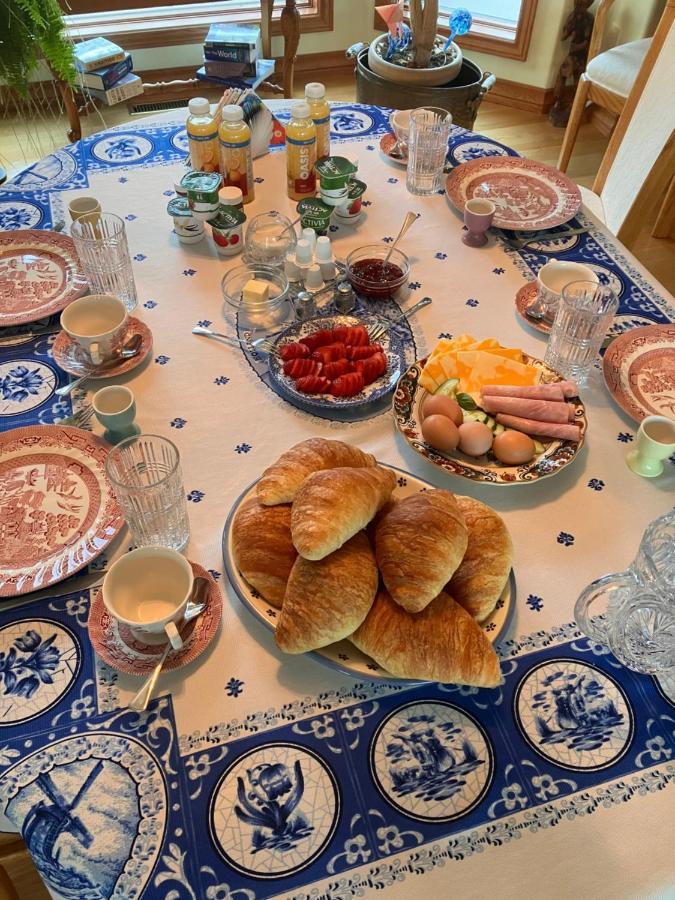 Rocky Mountain View Bed & Breakfast Cochrane Buitenkant foto