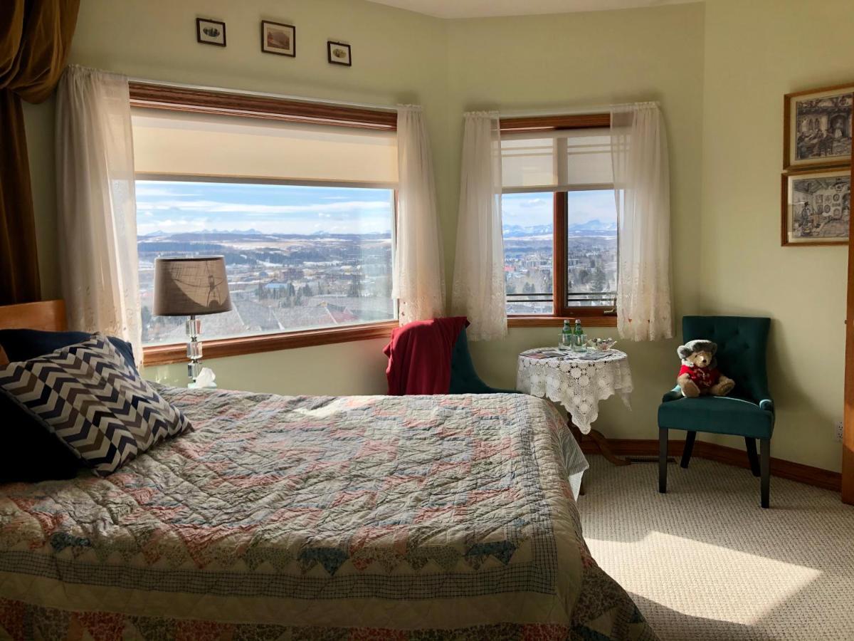 Rocky Mountain View Bed & Breakfast Cochrane Buitenkant foto