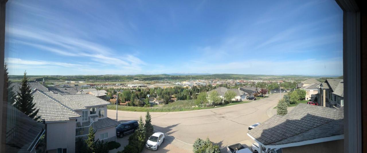 Rocky Mountain View Bed & Breakfast Cochrane Buitenkant foto